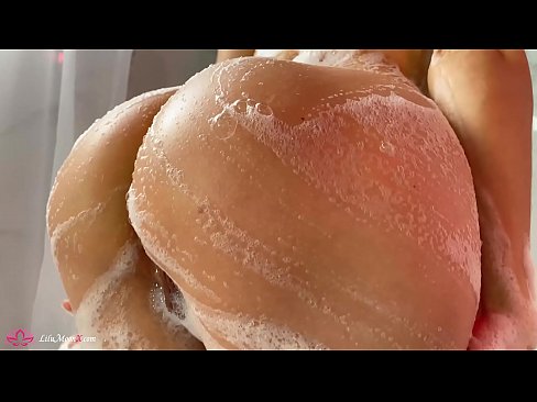 ❤️ Brunette masturboi pillua vibraattorilla intensiiviseen orgasmiin suihkussa ❤❌ Laadukas seksi at us ❤