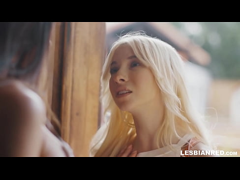 ❤️ Tyttö tulee kotiin muutamaa kuukautta myöhemmin ja päätyy syömään äitipuolensa pillua ❤❌ Laadukas seksi at us ❤