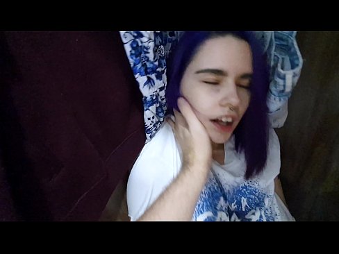 ❤️ Löysin siskoni kaapista ja autoin häntä laukeamaan ❤❌ Laadukas seksi at us ❤